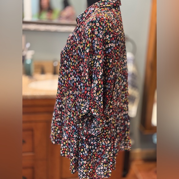 Anthropologie White and Pink Boxy Blouse with Peter Pan Collar - Picture 2 of 4